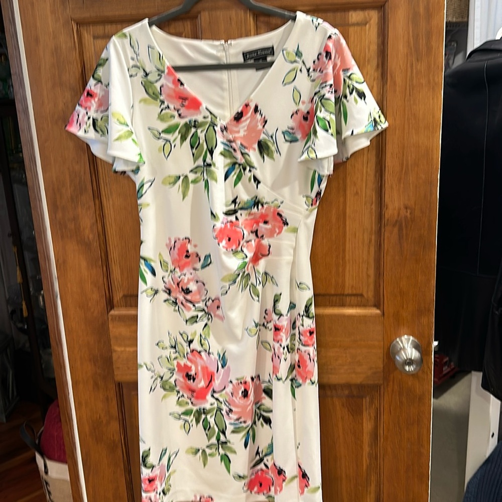 Pretty spring/summer floral dress with flutter sleeves